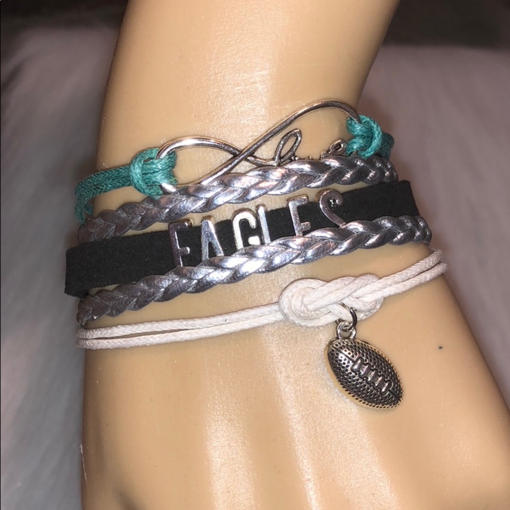 Eagles football bracelet (NWT)๐ซFIRM ๐ซ - Picture 3 of 4
